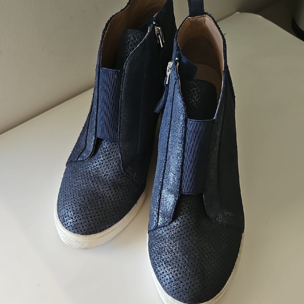 LINEA PAOLO BLUE METALLIC LEATHER WEDGE SNEAKERS sz 6